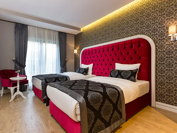 Twin Oda – Dencity Hotel